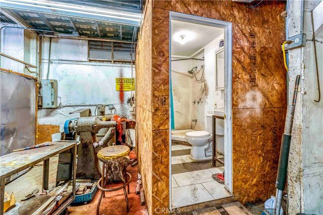 1855 E 62nd, Los Angeles, CA 90001