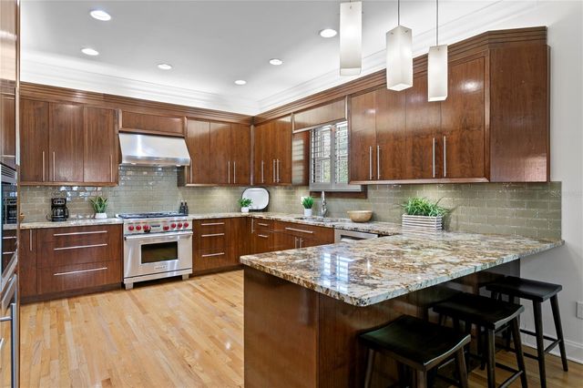 811 S ROME AVENUE, Tampa, FL 33606