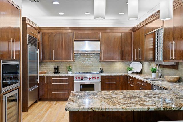 811 S ROME AVENUE, Tampa, FL 33606