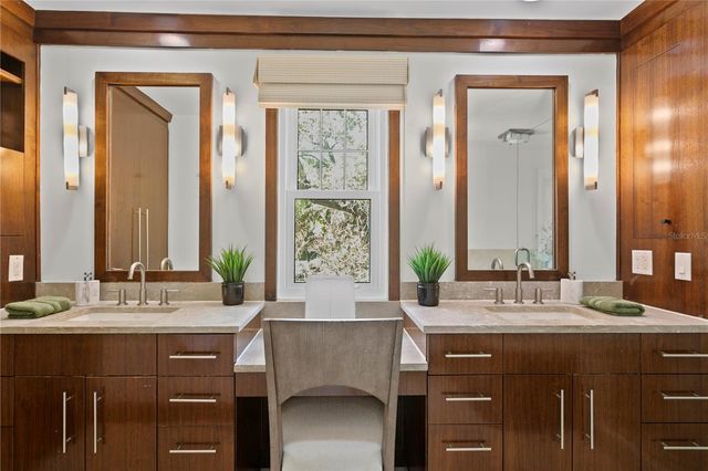 811 S ROME AVENUE, Tampa, FL 33606