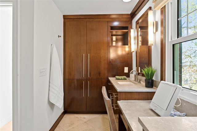 811 S ROME AVENUE, Tampa, FL 33606