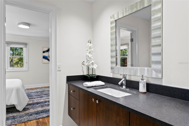 811 S ROME AVENUE, Tampa, FL 33606