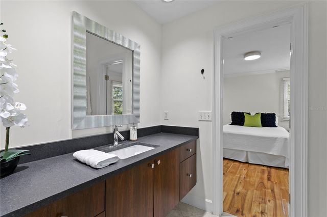 811 S ROME AVENUE, Tampa, FL 33606