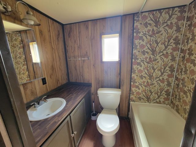 1101 CLARK Avenue, Estancia, NM 87016