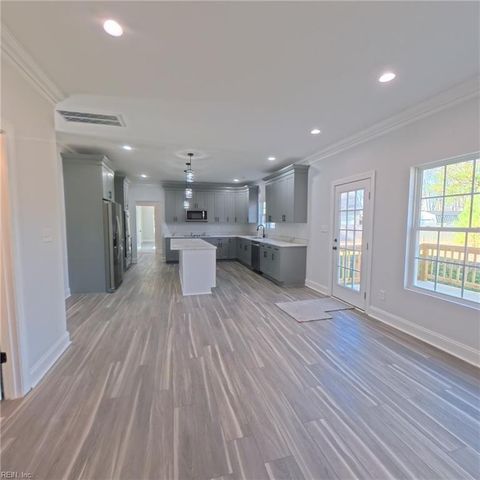 307 Smithfield BLVD, Smithfield, VA 23430