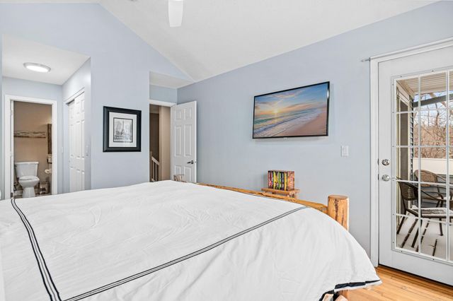 15605 24th Avenue N D, Plymouth, MN 55447