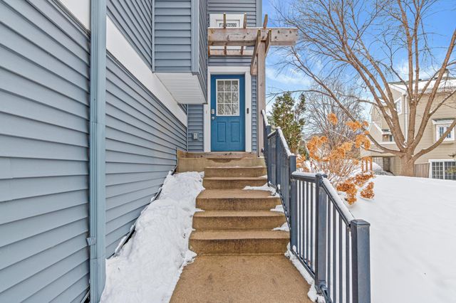 15605 24th Avenue N D, Plymouth, MN 55447