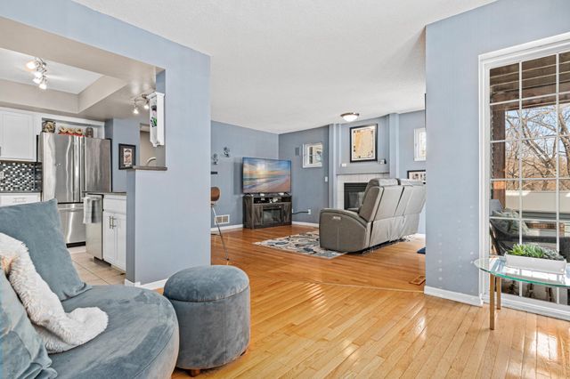 15605 24th Avenue N D, Plymouth, MN 55447