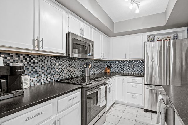 15605 24th Avenue N D, Plymouth, MN 55447