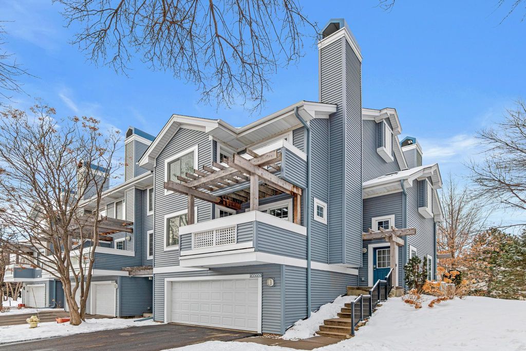 15605 24th Avenue N D, Plymouth, MN 55447