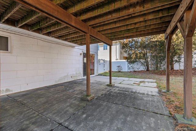 53 Beaumont Drive, Plainview, NY 11803