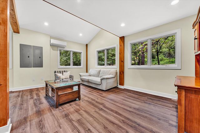 295 Wysong Mill CIR, Hardy, VA 24101