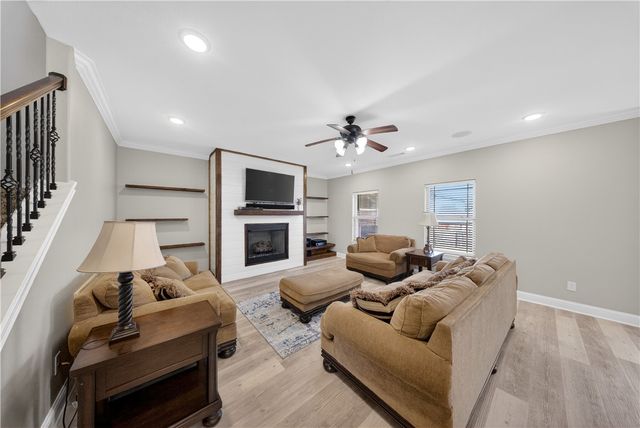 1008 Vista Bell Drive, Cave Springs, AR 72718