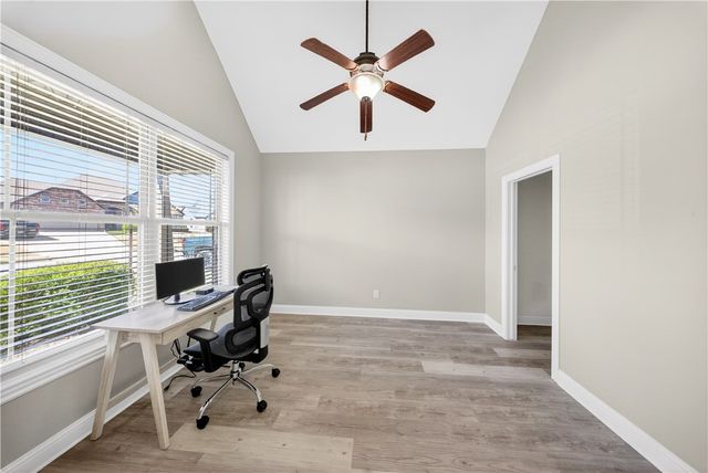 1008 Vista Bell Drive, Cave Springs, AR 72718