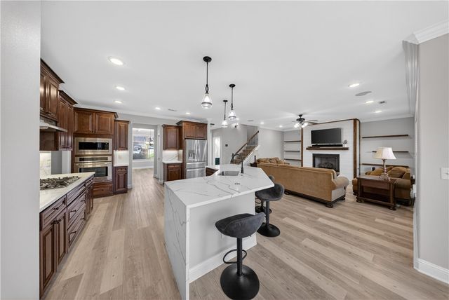 1008 Vista Bell Drive, Cave Springs, AR 72718