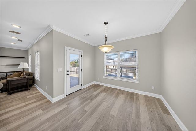 1008 Vista Bell Drive, Cave Springs, AR 72718