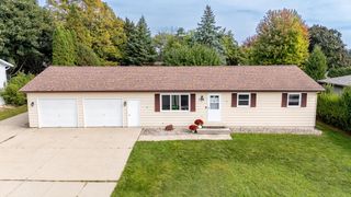 1316 WEDGEWOOD LANE, Neenah, WI 54956