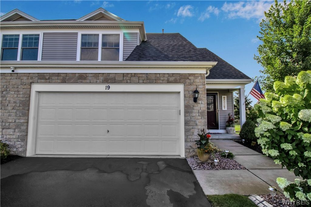 19 Cumberland Street, Lancaster, NY 14086