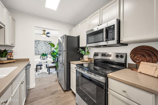 7550 N 12TH Street 124, Phoenix, AZ 85020