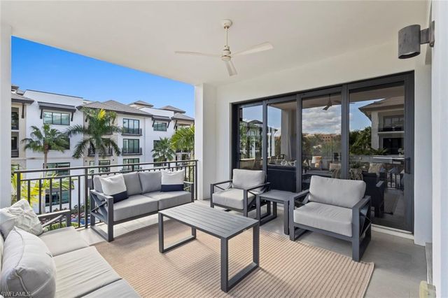 1135 3rd AVE S # 302, Naples, FL 34102