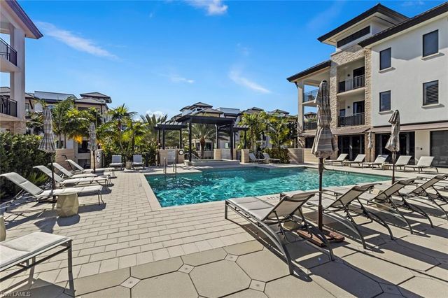 1135 3rd AVE S # 302, Naples, FL 34102