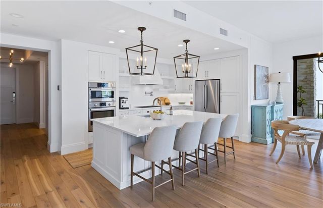 1135 3rd AVE S # 302, Naples, FL 34102