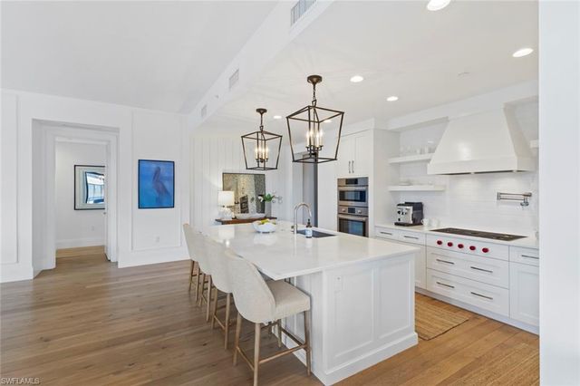 1135 3rd AVE S # 302, Naples, FL 34102