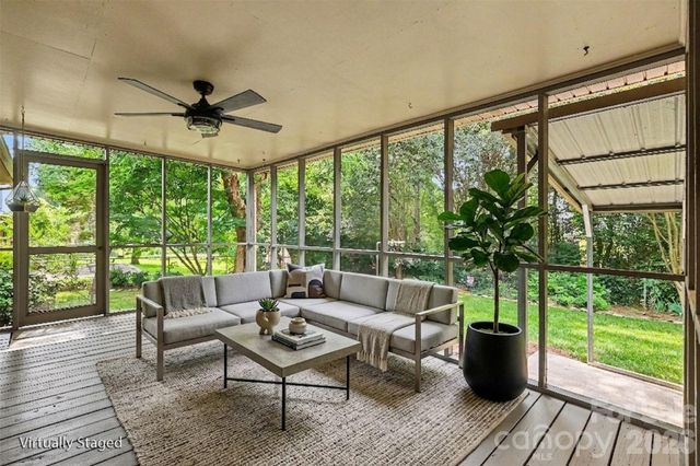 2143 Knickerbocker Drive, Charlotte, NC 28212