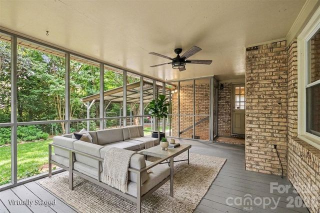 2143 Knickerbocker Drive, Charlotte, NC 28212