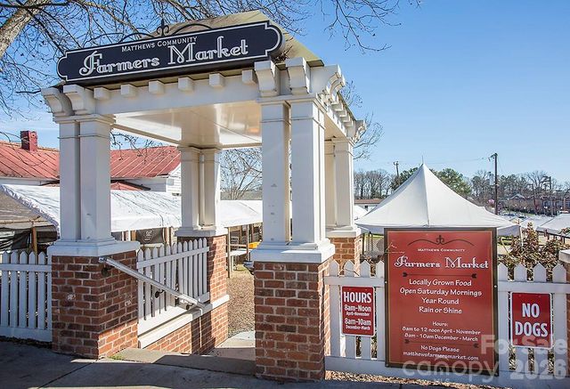 2143 Knickerbocker Drive, Charlotte, NC 28212