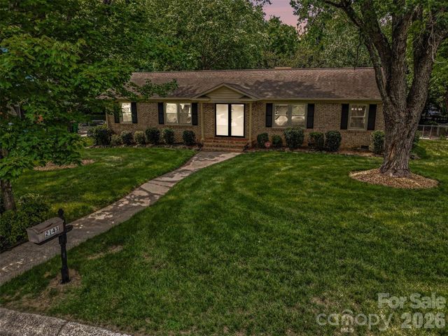 2143 Knickerbocker Drive, Charlotte, NC 28212