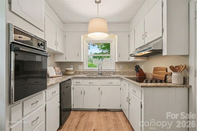 2143 Knickerbocker Drive, Charlotte, NC 28212