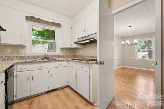 2143 Knickerbocker Drive, Charlotte, NC 28212