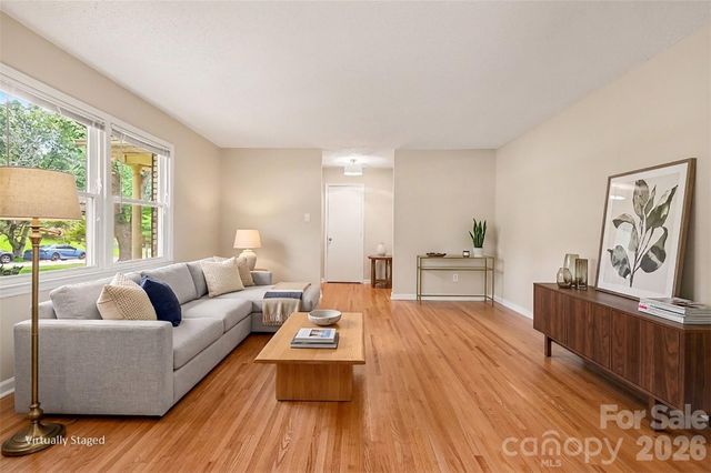 2143 Knickerbocker Drive, Charlotte, NC 28212
