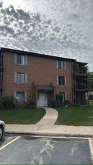669 N Briar Hill Lane 3, Addison, IL 60101