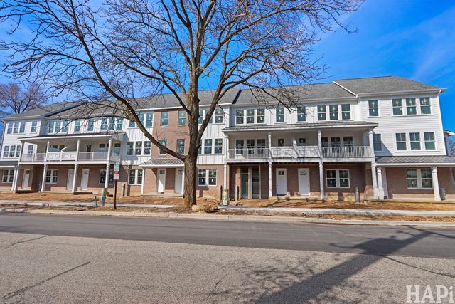 160 Washington Street 160, Barrington, IL 60010