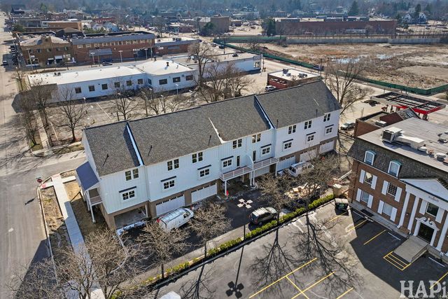 160 Washington Street 160, Barrington, IL 60010