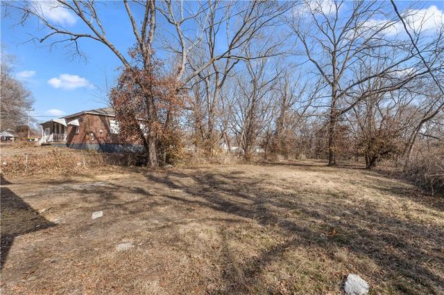 8007 Blue Ridge Boulevard, Raytown, MO 64138