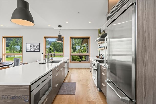 280 Hyalite View Drive, Bozeman, MT 59718