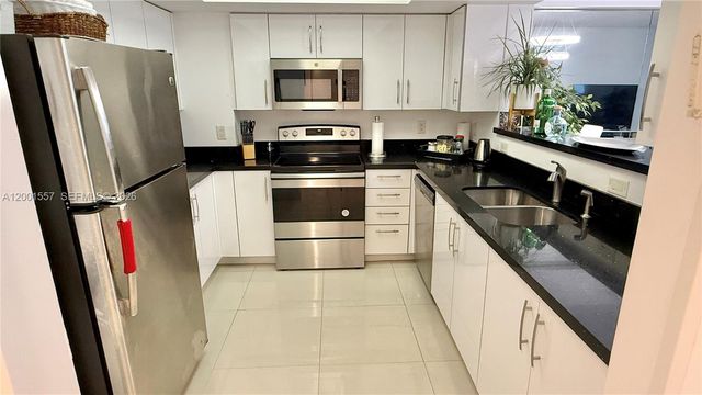 17375 Collins Ave 1006, Sunny Isles Beach, FL 33160