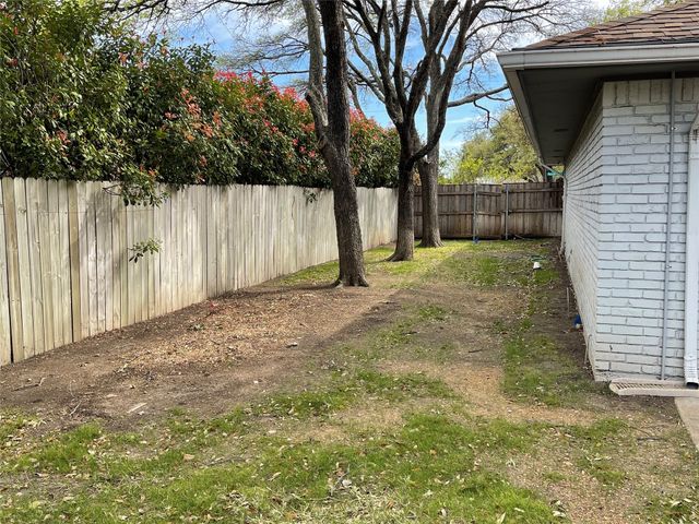 7631 Meadow Road, Dallas, TX 75230