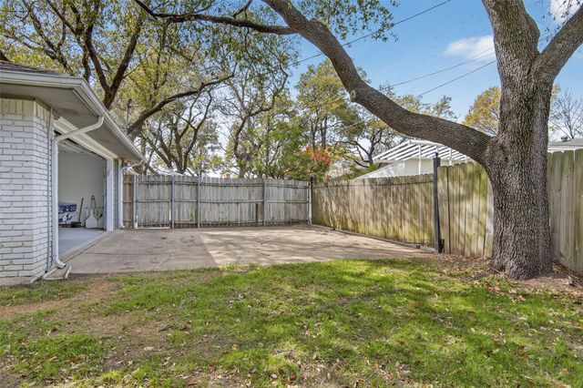 7631 Meadow Road, Dallas, TX 75230