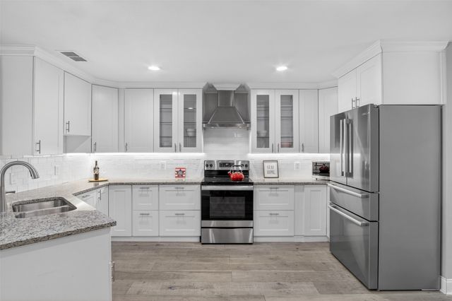 7631 Meadow Road, Dallas, TX 75230