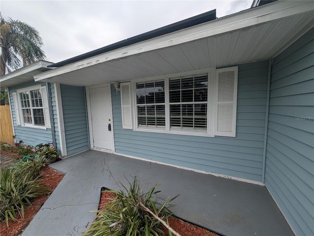 111 W GRAPEFRUIT CIRCLE, Clearwater, FL 33759