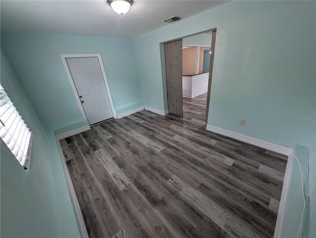 111 W GRAPEFRUIT CIRCLE, Clearwater, FL 33759