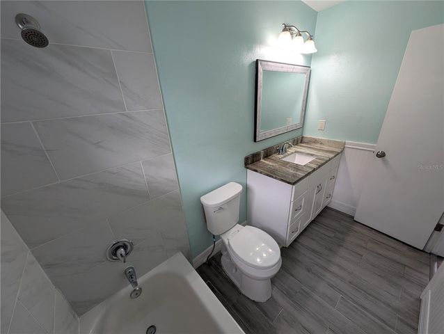 111 W GRAPEFRUIT CIRCLE, Clearwater, FL 33759