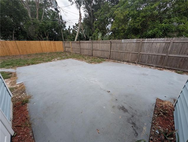 111 W GRAPEFRUIT CIRCLE, Clearwater, FL 33759