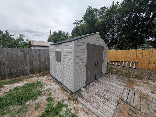 111 W GRAPEFRUIT CIRCLE, Clearwater, FL 33759
