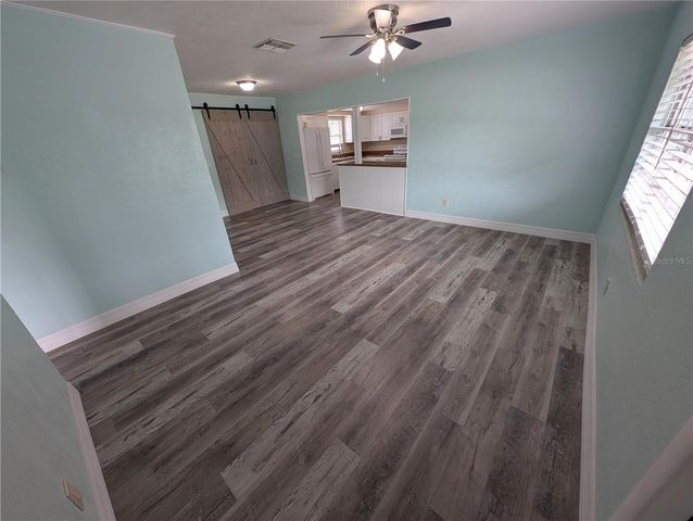 111 W GRAPEFRUIT CIRCLE, Clearwater, FL 33759