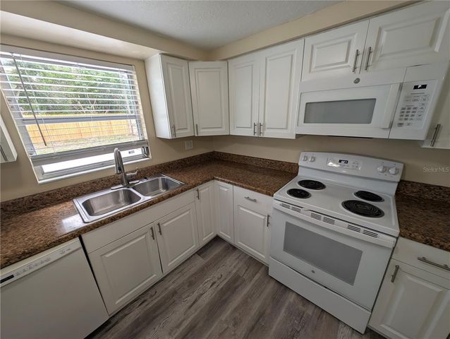 111 W GRAPEFRUIT CIRCLE, Clearwater, FL 33759